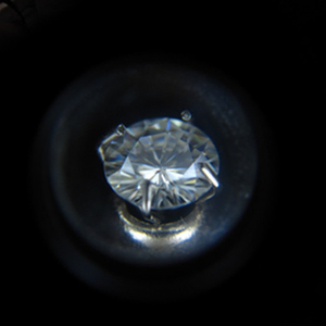 moissanite stone.jpg